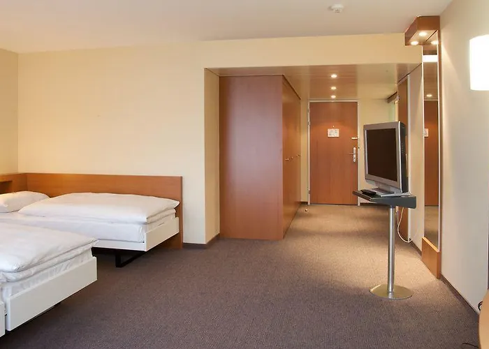 酒店 Alpha By Fassbind 4*